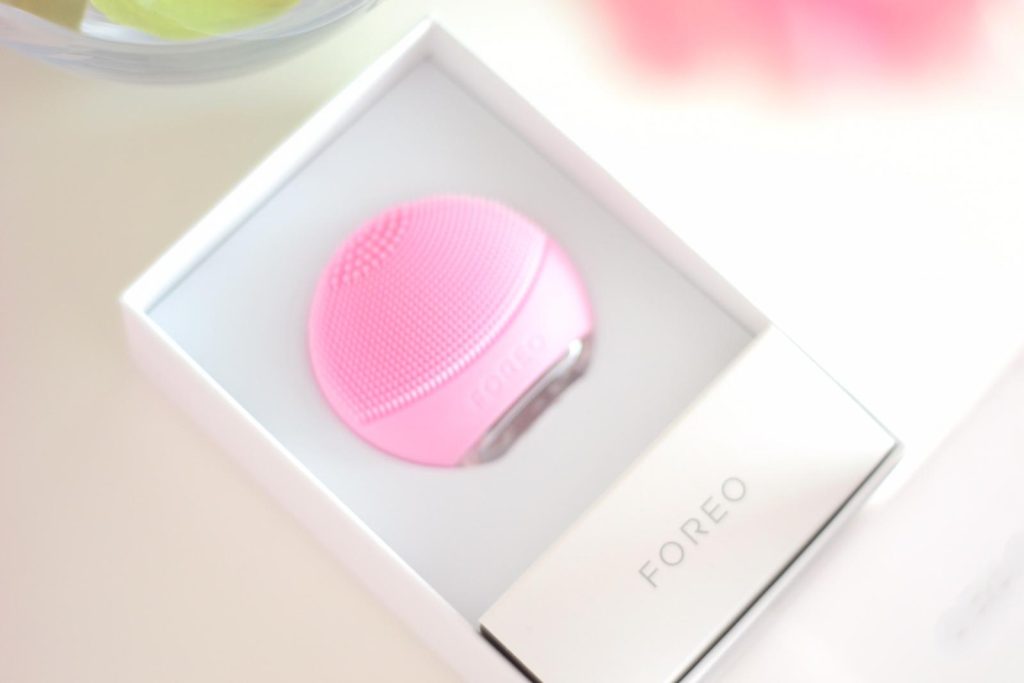 foreo-skincare-product-review