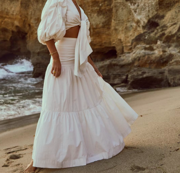 white-outfits-2025