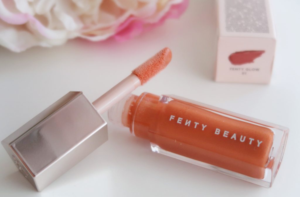 fenty-beauty-gloss-bomb-fenty-glow-swatch