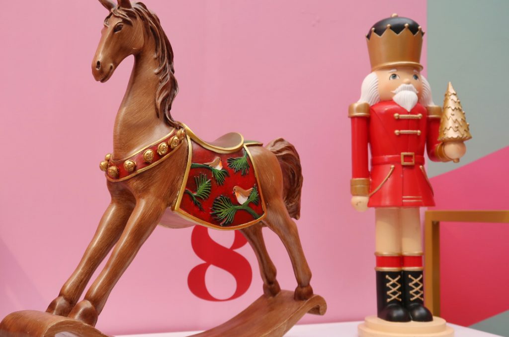 B&M-the-big-christmas-press-show