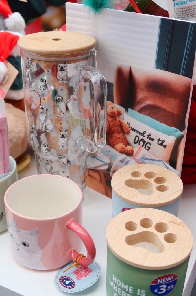 bm-christmas-gifts-for-pet-lovers