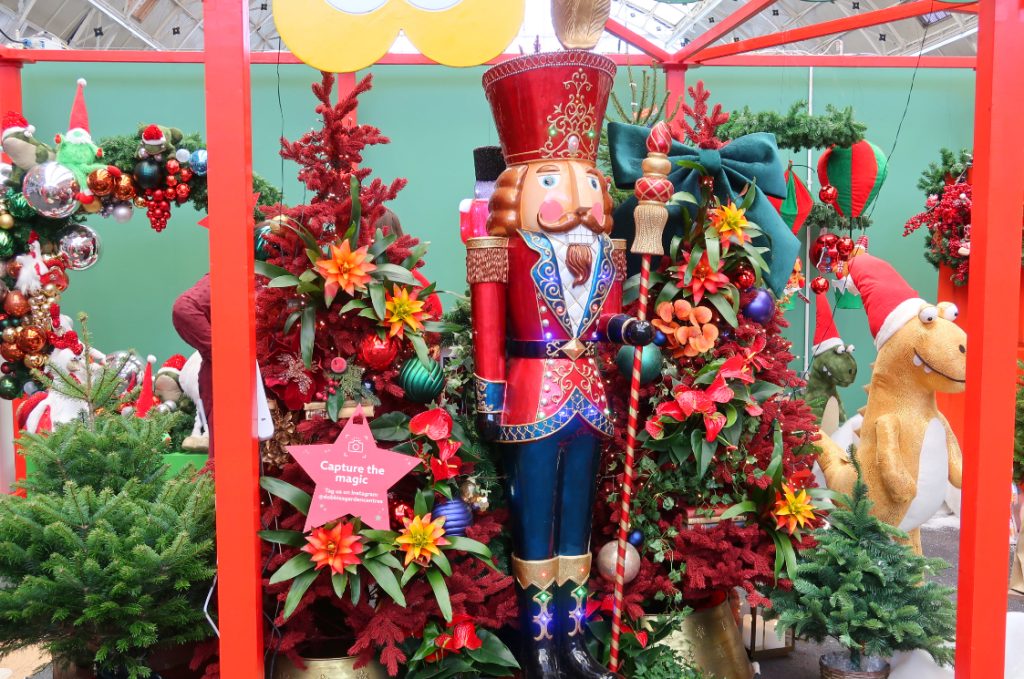 dobbies-christmas-range