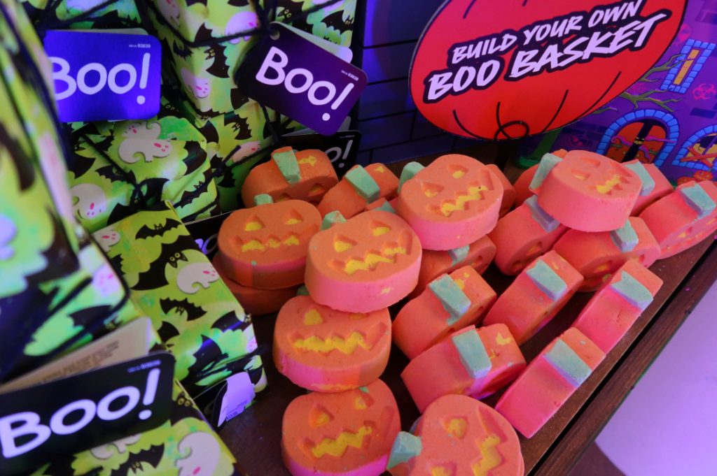 lush-pumpkin-bath-bomb-review