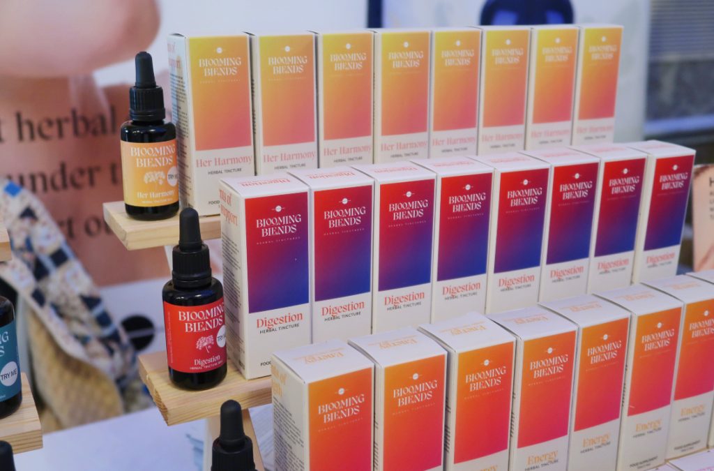 blooming-blends-brand
