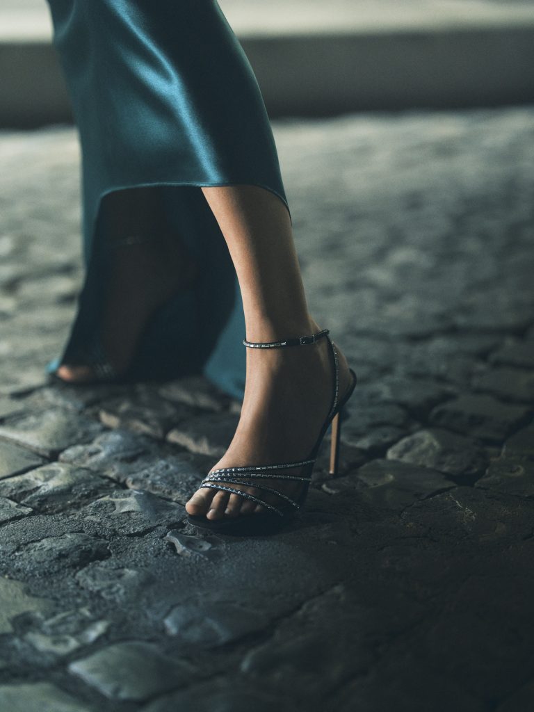 mytheresa-holiday-season-2025-the-night-is-festive