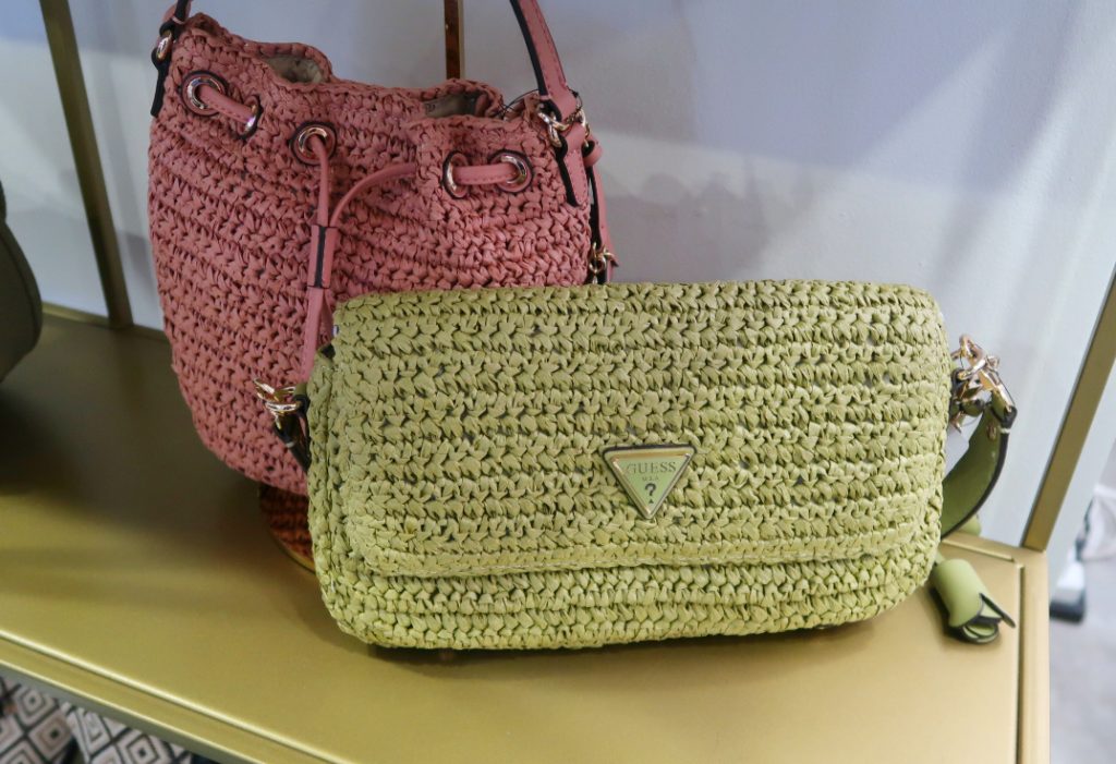 guess-handbag-for-summer
