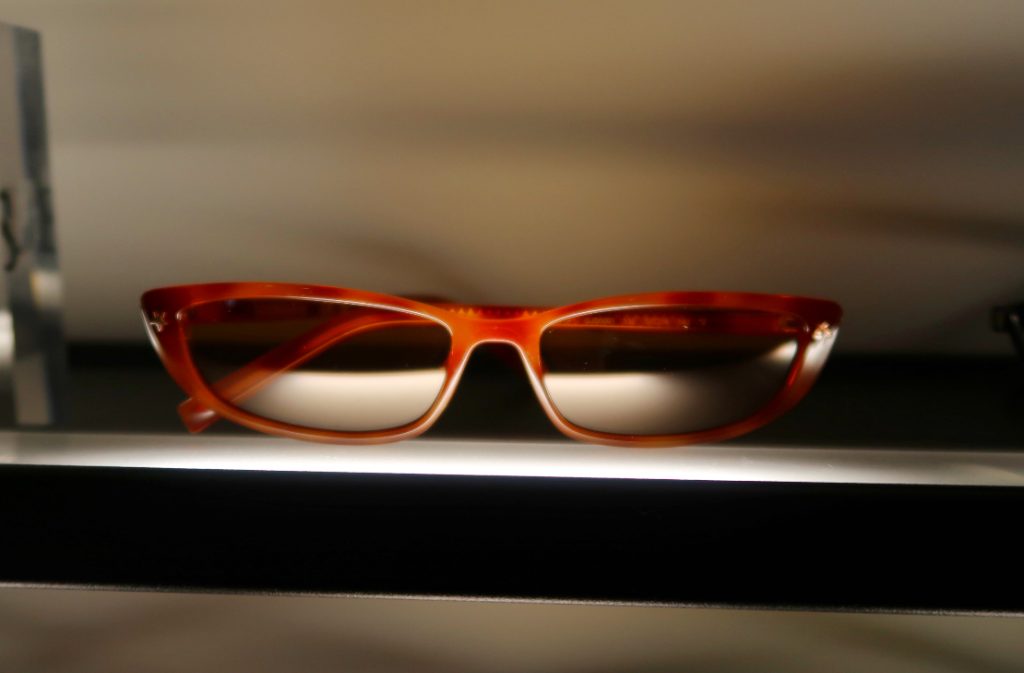 guess-sunglasses-summer-2026