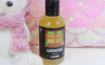 lush-snowing-bath-oil