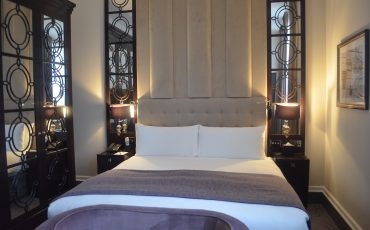 courthouse-hotel-london-room